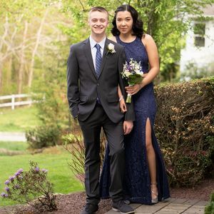 Meet your Posher, Aisha